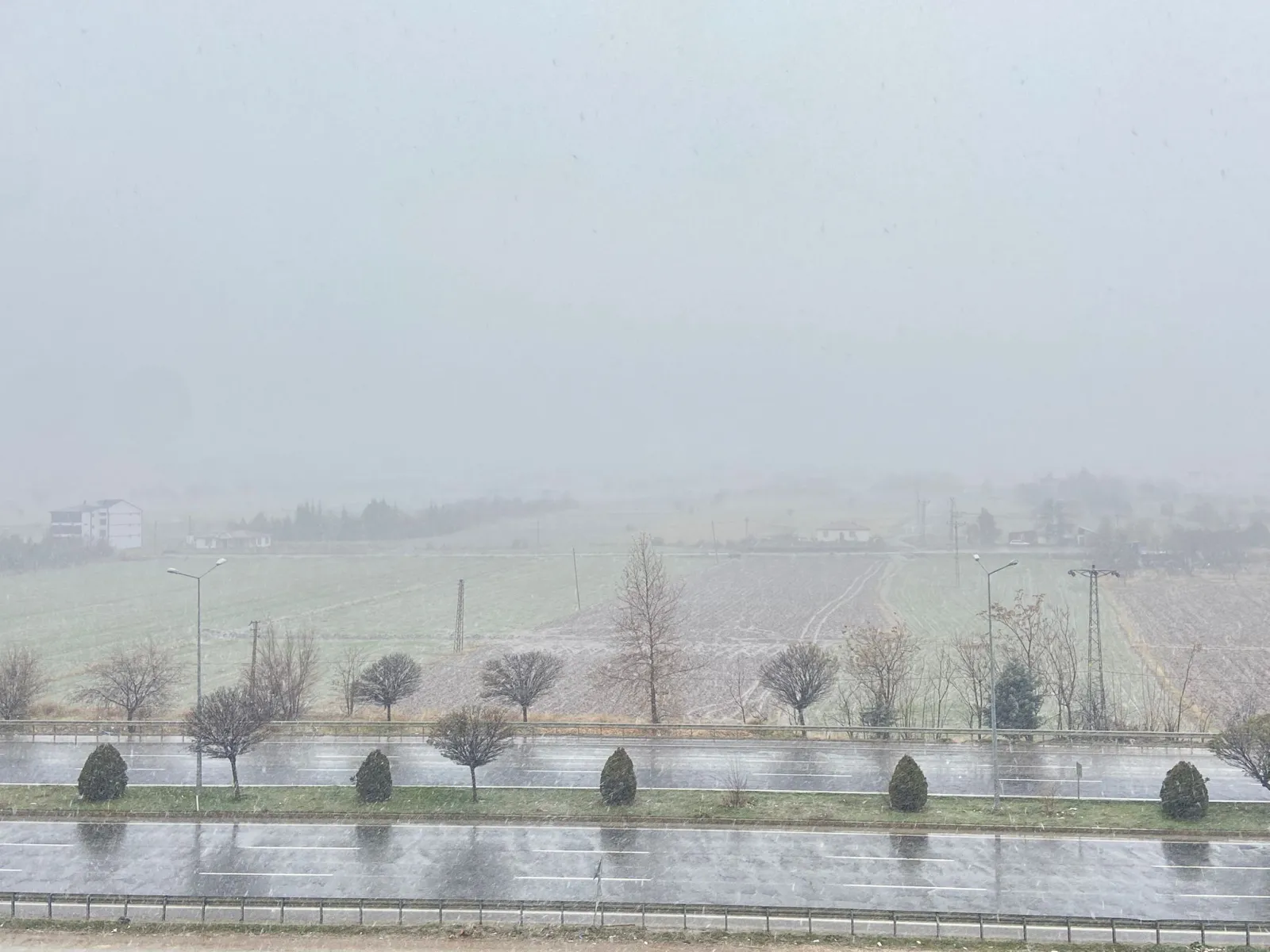 Manşet: ANADOLU DA KAR YAĞIŞI ELAZIĞ'DA ETKİSİNİ GÖSTERMEYE BAŞLADI